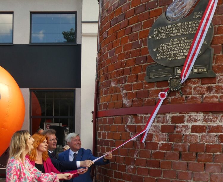 W Krośnie świętowano wczoraj sto lat hutnictwa szkła