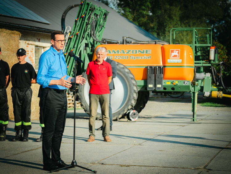 Premier: Przepraszamy za nasze błędy, ale broniliśmy interesów polskiej wsi wobec Brukseli, Kijowa i Berlina