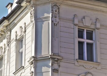 Prace konserwatorskie przy kamienicy Orsettich w&nbsp;Jarosławiu