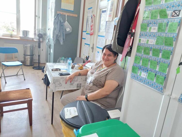 Setki uchodźców znalazło tymczasowe schronienie w przemyskim centrum