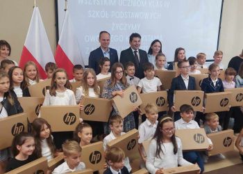 Do&nbsp;Stalowej Woli trafił sprzęt komputerowy w&nbsp;ramach rządowego programu „Laptop dla ucznia”