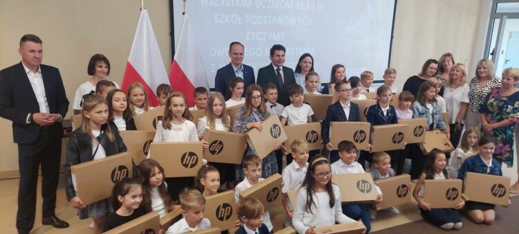 Do Stalowej Woli trafił sprzęt komputerowy w ramach rządowego programu „Laptop dla ucznia”