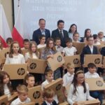 Do Stalowej Woli trafił sprzęt komputerowy w ramach rządowego programu „Laptop dla ucznia” - Polskie Radio Rzeszów