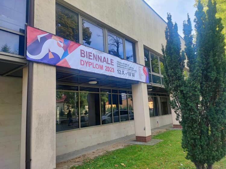 Biennale Dyplom 2022-2023 – wystawa w rzeszowskim „Plastyku”