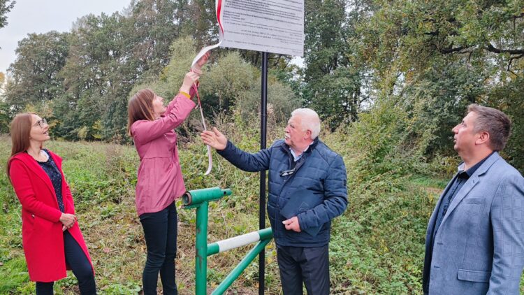 Upamiętniono rodzinę Kurpielów z Leonciny