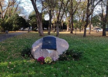 Zapłonęło dziś „Światło Pamięci na&nbsp;żydowskich cmentarzach w&nbsp;Rzeszowie”