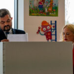 W Rzeszowie głosowali kandydaci poszczególnych partii (zdjęcia) - Polskie Radio Rzeszów