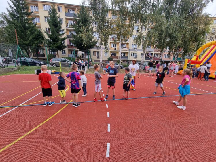 Inwestycja za 140 tysięcy złotych sprawiła radość mieszkańcom przemyskiego osiedla