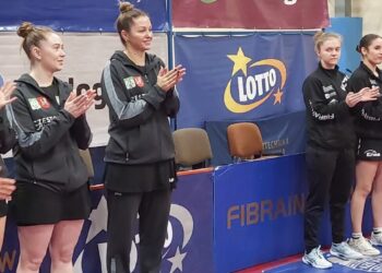 Tenis stołowy – Zacięty mecz akademiczek z&nbsp;Rzeszowa