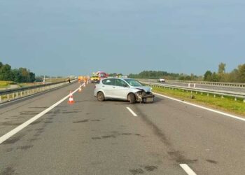 Śmiertelny wypadek na&nbsp;A4. Nie&nbsp;żyje 71-letnia kobieta