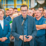 Premier odwiedził PZL w Mielcu. W Stalowej Woli apelował o mobilizację w kampanii wyborczej - Polskie Radio Rzeszów