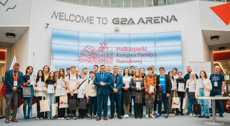 Ostatni dzień Podkarpackiego Kongresu Pamięci Narodowej (fotogaleria) 1 - Polskie Radio Rzeszów Ostatni dzień Podkarpackiego Kongresu Pamięci Narodowej (fotogaleria)