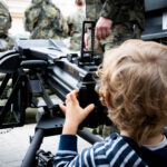 Rzeszowianie świętowali z żołnierzami. Piknik z WOT i służbami mundurowymi (zdjęcia) - Polskie Radio Rzeszów