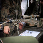 Rzeszowianie świętowali z żołnierzami. Piknik z WOT i służbami mundurowymi (zdjęcia) - Polskie Radio Rzeszów