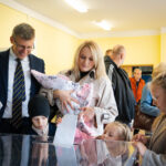 W Rzeszowie głosowali kandydaci poszczególnych partii (zdjęcia) - Polskie Radio Rzeszów