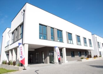 Otwarcie zmodernizowanego Zakładu Opiekuńczo-Leczniczego w Dynowie