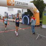 Festiwal Biegowy w Rzeszowie. Kilkuset uczestników na starcie (zdjęcia) 27 - Polskie Radio Rzeszów Festiwal Biegowy w Rzeszowie. Kilkuset uczestników na starcie (zdjęcia) - Polskie Radio Rzeszów