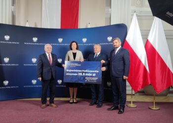 Blisko dwa miliardy złotych trafi do&nbsp;podkarpackich gmin i&nbsp;powiatów