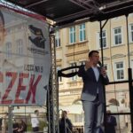 Mentzen przyleciał do Rzeszowa i przemawiał do wyborców 11 - Polskie Radio Rzeszów Mentzen przyleciał do Rzeszowa i przemawiał do wyborców - Polskie Radio Rzeszów