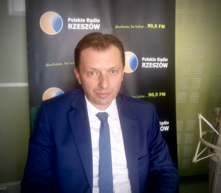 Rozmowa z Mariuszem Jedynakiem, wiceprezesem ZUS 1 - Polskie Radio Rzeszów Rozmowa z Mariuszem Jedynakiem, wiceprezesem ZUS