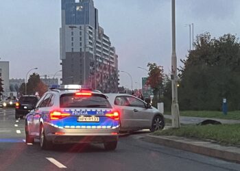 Stłuczka obok Millenium Hall w&nbsp;Rzeszowie