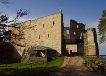 Trwają prace konserwatorskie na&nbsp;Zamku Kamieniec