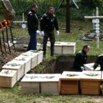 Uroczystości pogrzebowe na szczycie góry Manyłowa - Polskie Radio Rzeszów