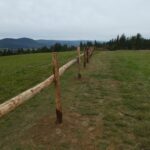 Na popularnym szlaku na górze Przymiarki stanął płot 7 - Polskie Radio Rzeszów Na popularnym szlaku na górze Przymiarki stanął płot - Polskie Radio Rzeszów