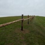 Na popularnym szlaku na górze Przymiarki stanął płot 8 - Polskie Radio Rzeszów Na popularnym szlaku na górze Przymiarki stanął płot - Polskie Radio Rzeszów