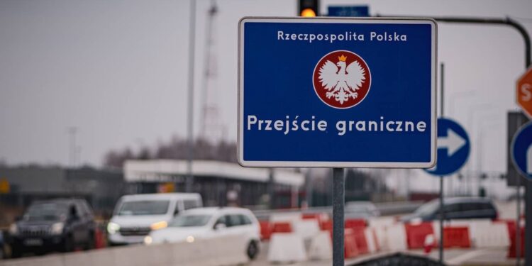Tymczasowe kontrole na przejściach granicznych ze Słowacją