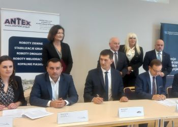 W&nbsp;Jasionce podpisano umowę na&nbsp;realizację kolejnego etapu tak&nbsp;zwanej „drogi lotniskowej”