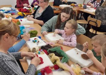 Wełna gręplowana – czyli zajęcia z&nbsp;filcowania