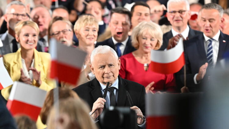 W katowickim „Spodku” zakończyła się konwencja PiS pod hasłem „Bezpieczna Polska”