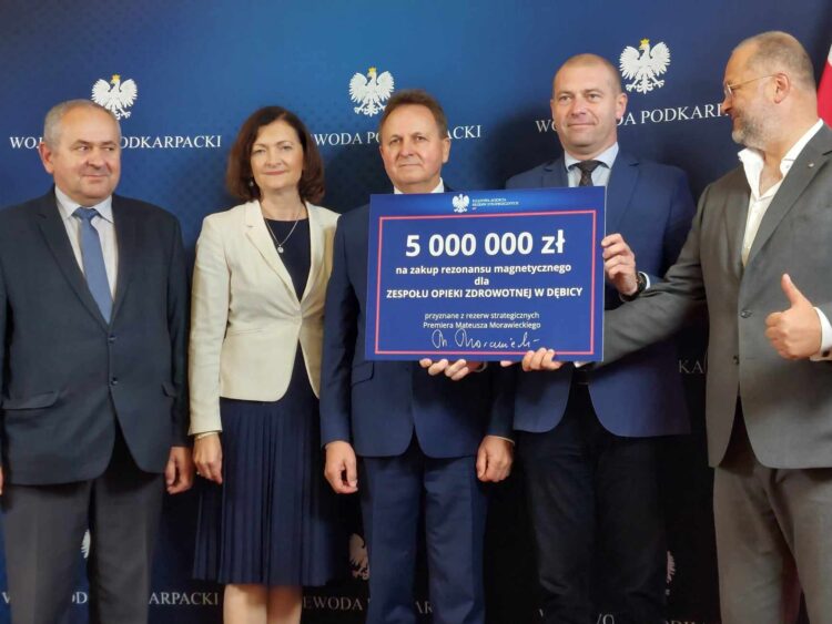 Mieszkańcy powiatu dębickiego będą mogli korzystać z nowego rezonansu magnetycznego 1 - Polskie Radio Rzeszów Mieszkańcy powiatu dębickiego będą mogli korzystać z nowego rezonansu magnetycznego