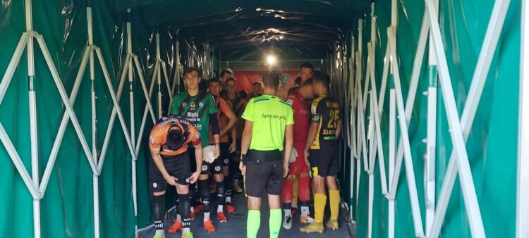 Piłka nożna. Wygrana drużyny Siarka Tarnobrzeg