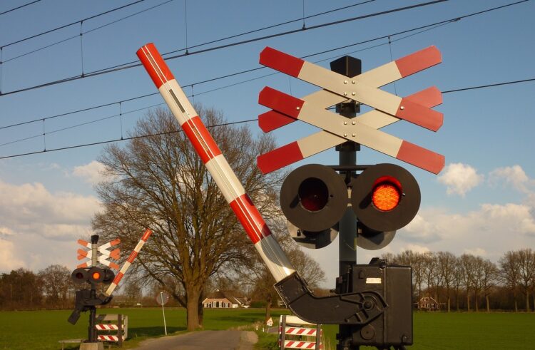 PKP przypomina o bezpieczeństwie na przejazdach kolejowych