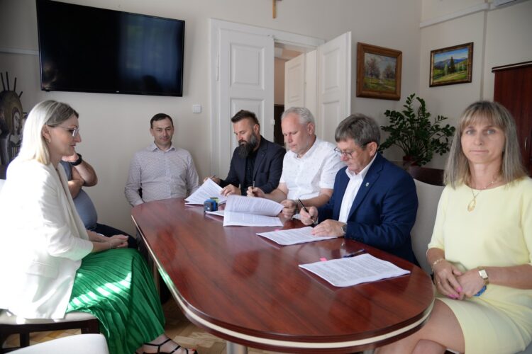 Przy zbiorniku wodnym Podwolina w Nisku powstaje Centrum Edukacji Multimedialnej