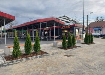 Targowisko przy ulicy Wolności w&nbsp;Mielcu zyskało nowoczesny charakter