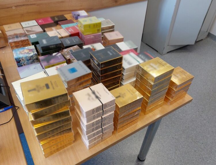 30-latka z Krosna podejrzana o dystrybucję podrobionych kosmetyków