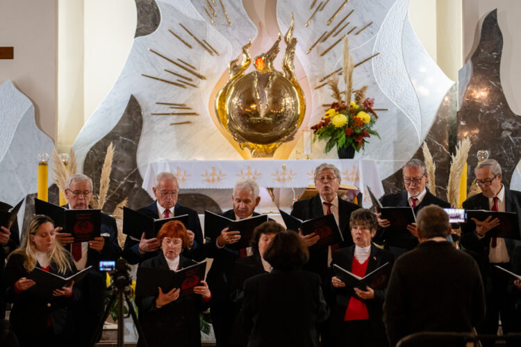 Chór z Węgier – występ w rzeszowskim kościele pw. Judy Tadeusza (fotogaleria)