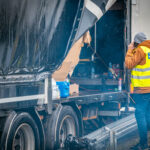 Protestujących w Korczowej wsparli rolnicy. Wydłuża się kolejka tirów (zdjęcia) - Polskie Radio Rzeszów