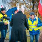 Protestujących w Korczowej wsparli rolnicy. Wydłuża się kolejka tirów (zdjęcia) - Polskie Radio Rzeszów