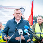 Protestujących w Korczowej wsparli rolnicy. Wydłuża się kolejka tirów (zdjęcia) - Polskie Radio Rzeszów
