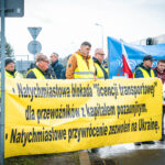 Protestujących w Korczowej wsparli rolnicy. Wydłuża się kolejka tirów (zdjęcia) - Polskie Radio Rzeszów