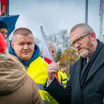 Protestujących w Korczowej wsparli rolnicy. Wydłuża się kolejka tirów (zdjęcia) - Polskie Radio Rzeszów