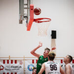 Koszykówka - II liga Resovia pokonuje GTK AZS Gliwice - Polskie Radio Rzeszów