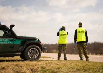 Grupa 20 osób z&nbsp;Bliskiego Wschodu usiłowała dostać się nielegalnie do&nbsp;Polski