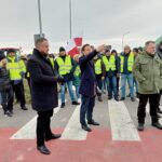 Rolnicy rozpoczęli protest przed przejściem granicznym w Medyce (zdjęcia) 4 - Polskie Radio Rzeszów Rolnicy rozpoczęli protest przed przejściem granicznym w Medyce (zdjęcia) - Polskie Radio Rzeszów