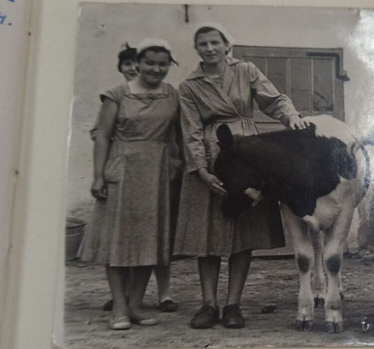 Służ, szanuj, świeć, siej... losy Szkoły Gospodyń Wiejskich w Albigowej 1 - Polskie Radio Rzeszów Służ, szanuj, świeć, siej… losy Szkoły Gospodyń Wiejskich w Albigowej