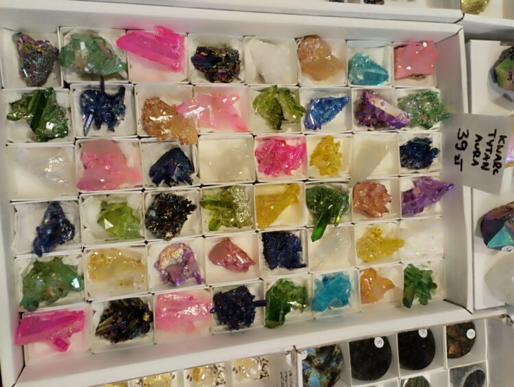 4 tys. osób odwiedziło Międzynarodową Wystawę i Giełdę Biżuterii i Minerałów 1 - Polskie Radio Rzeszów 4 tys. osób odwiedziło Międzynarodową Wystawę i Giełdę Biżuterii i Minerałów